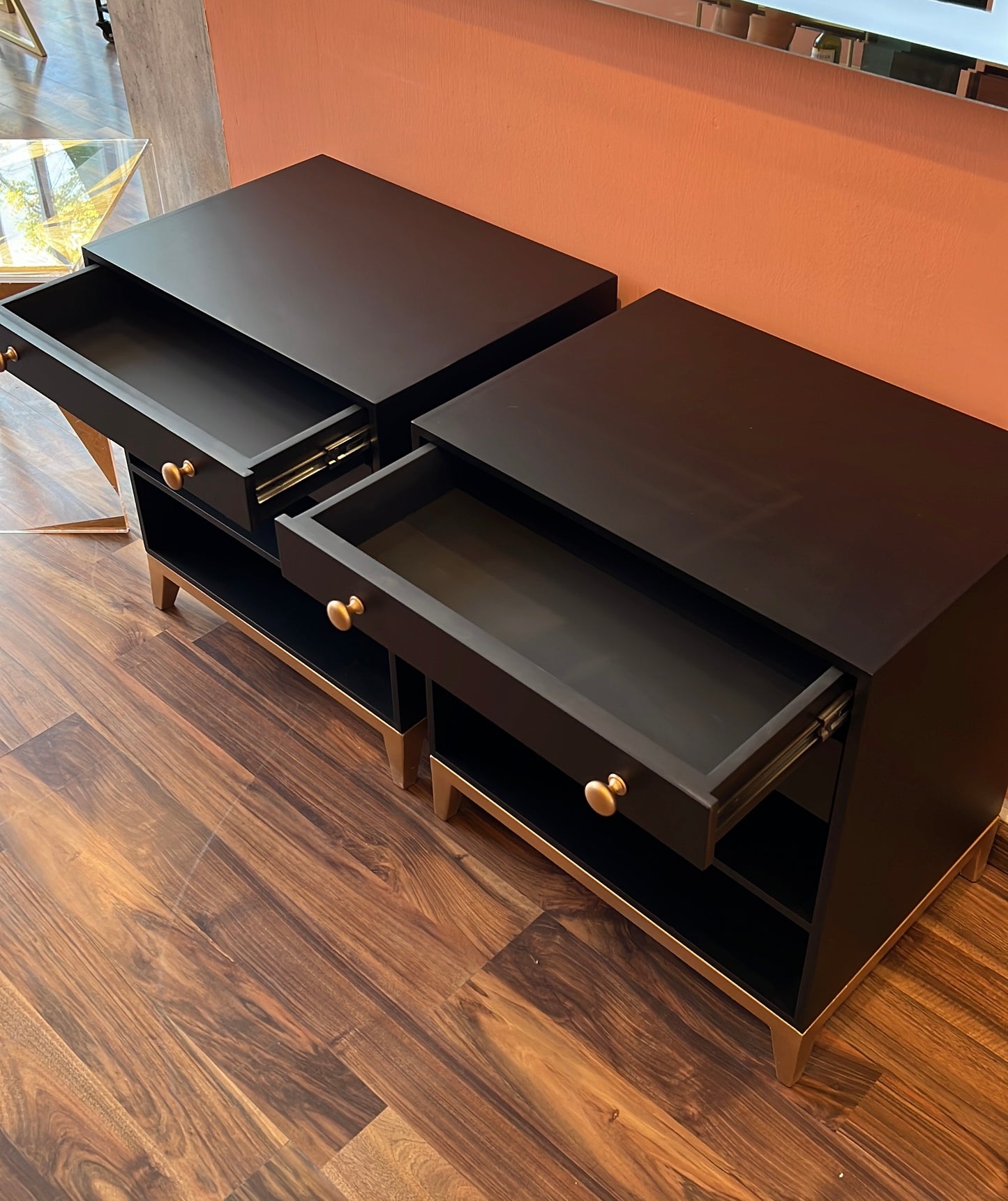 Buró BED TABLE "W"