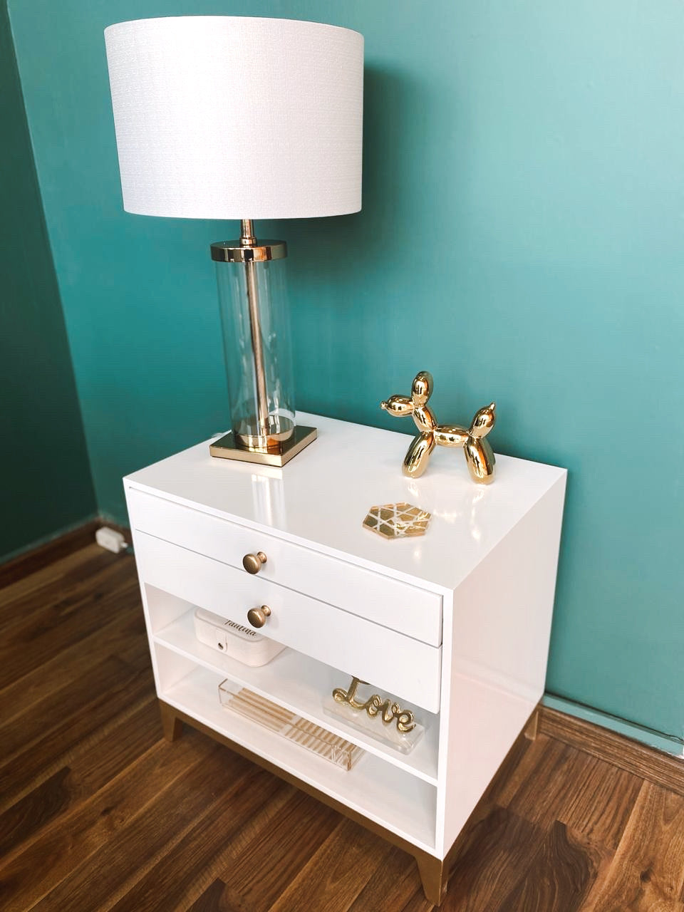 Buró BED TABLE "W"
