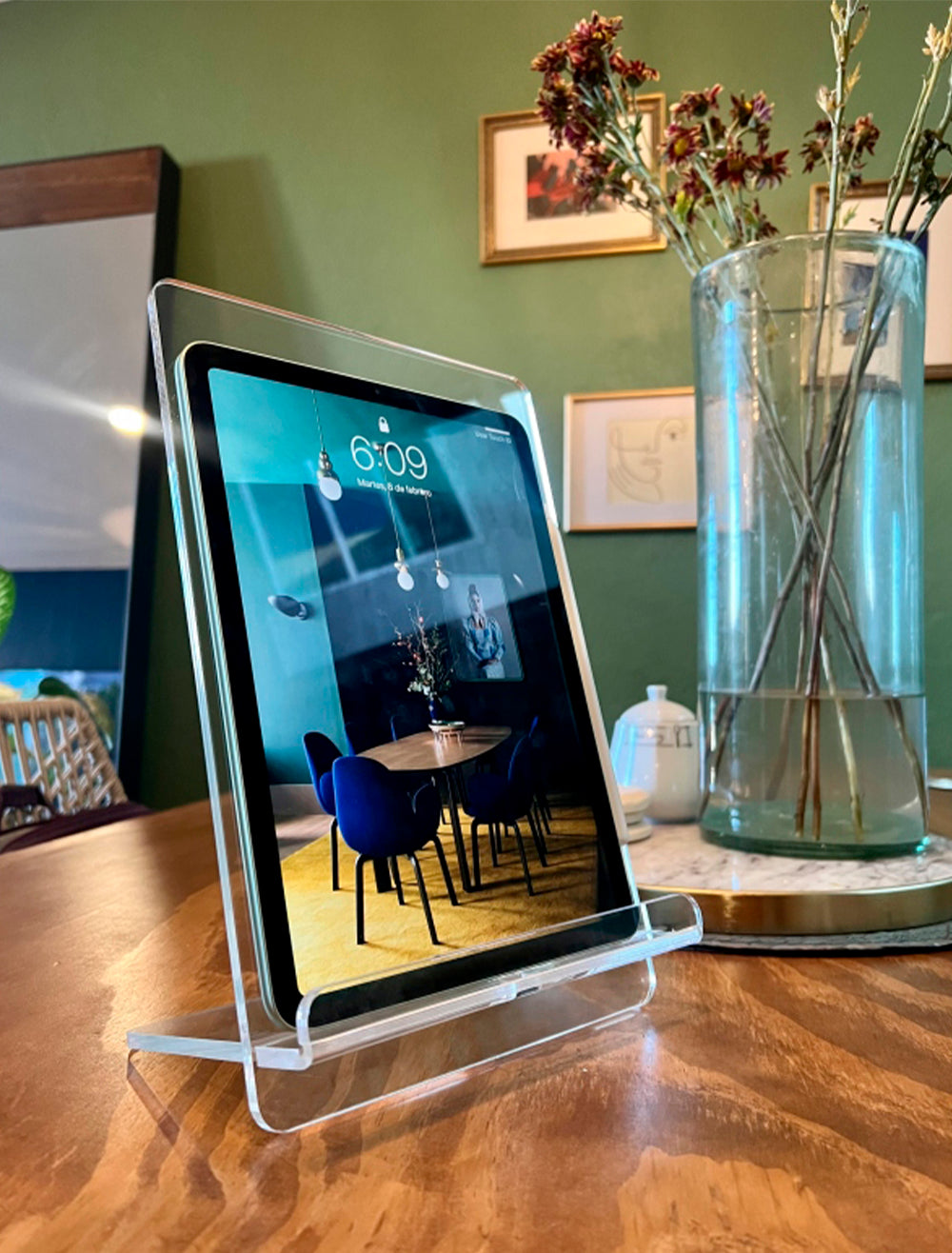 IPAD HOLDER