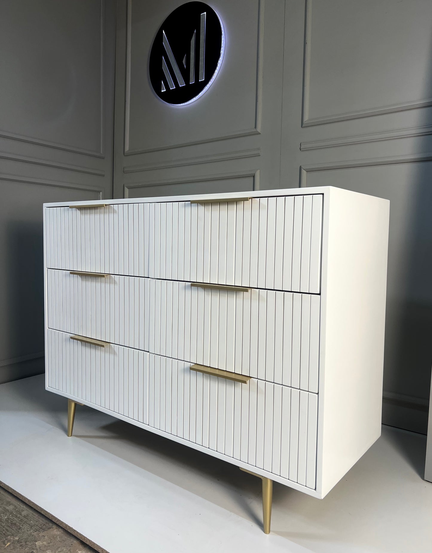 GROOVY CREDENZA