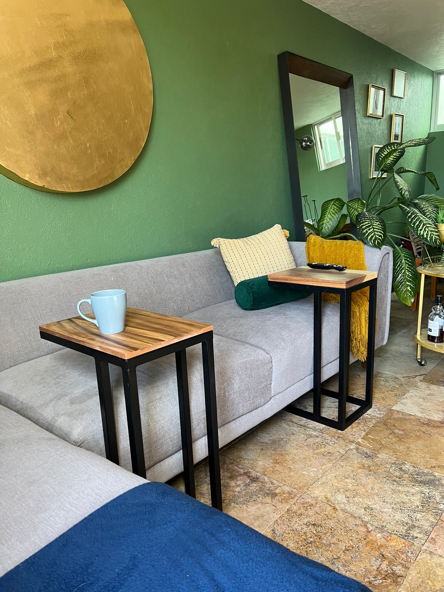CHILL TABLE
