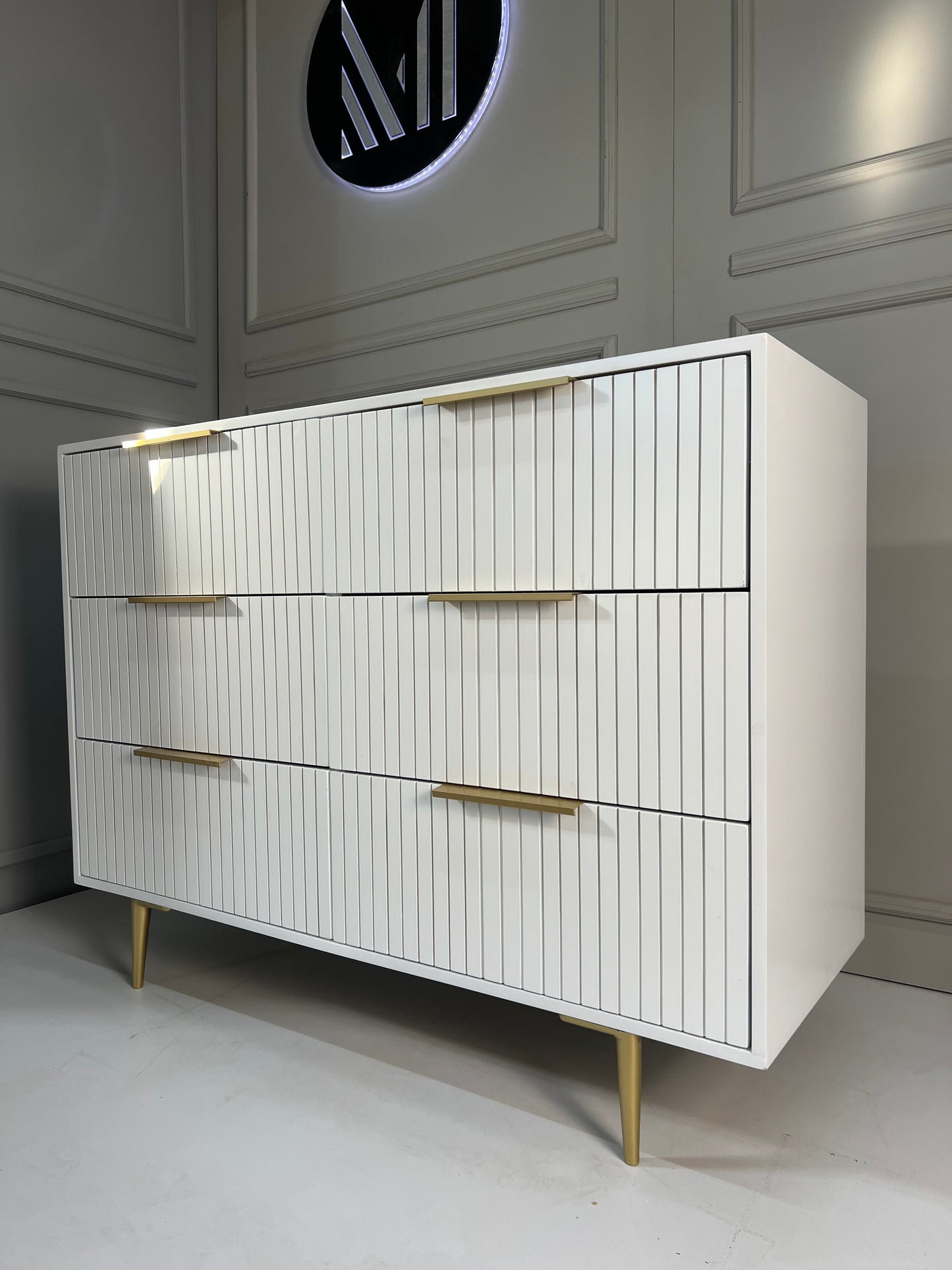 GROOVY CREDENZA