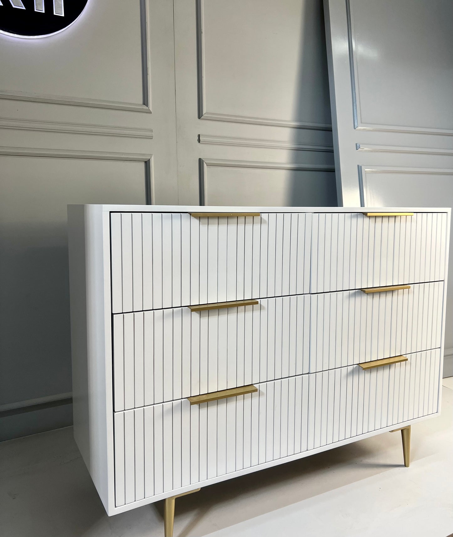GROOVY CREDENZA