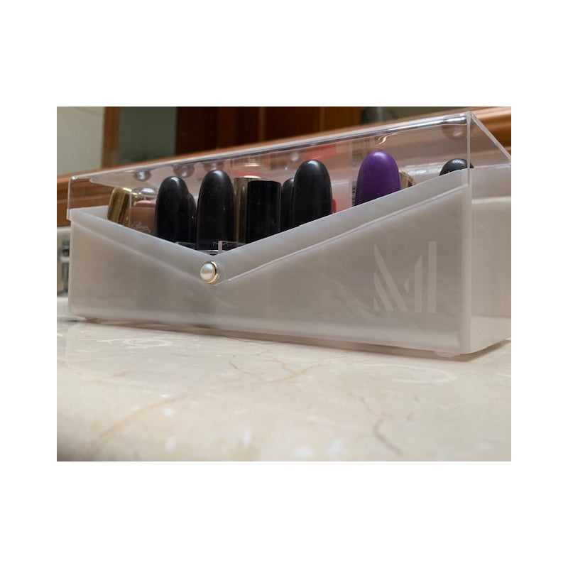 ROUGE Porta labiales con tapa.