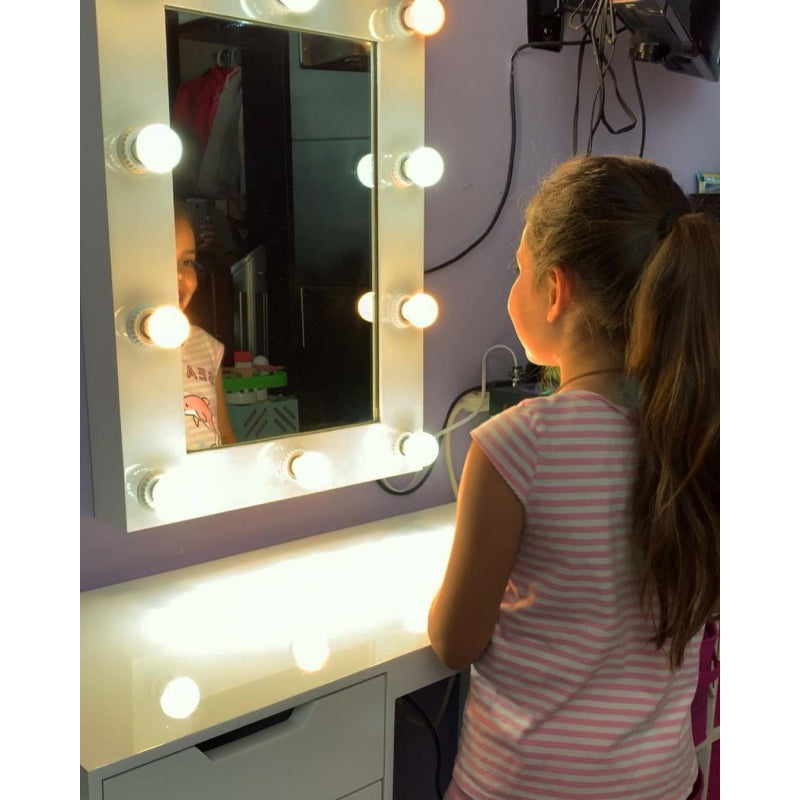 POLY VANITY