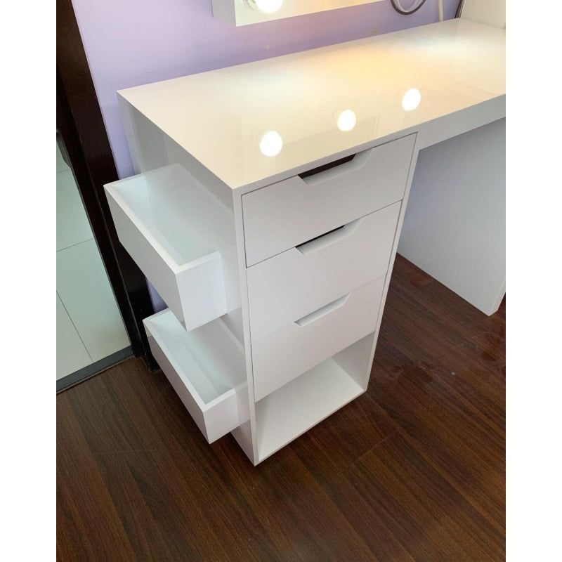 POLY VANITY